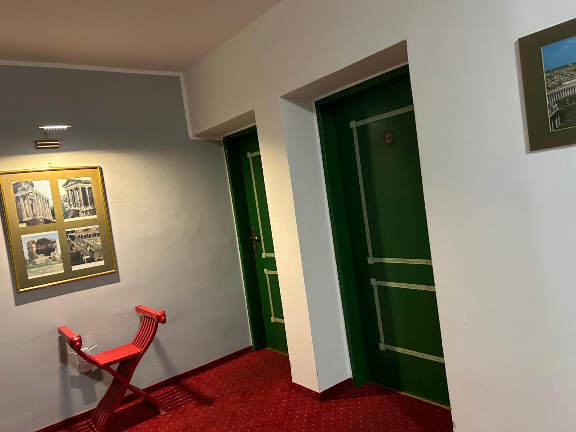 "Am Limes" Hotel Enns Exteriér fotografie